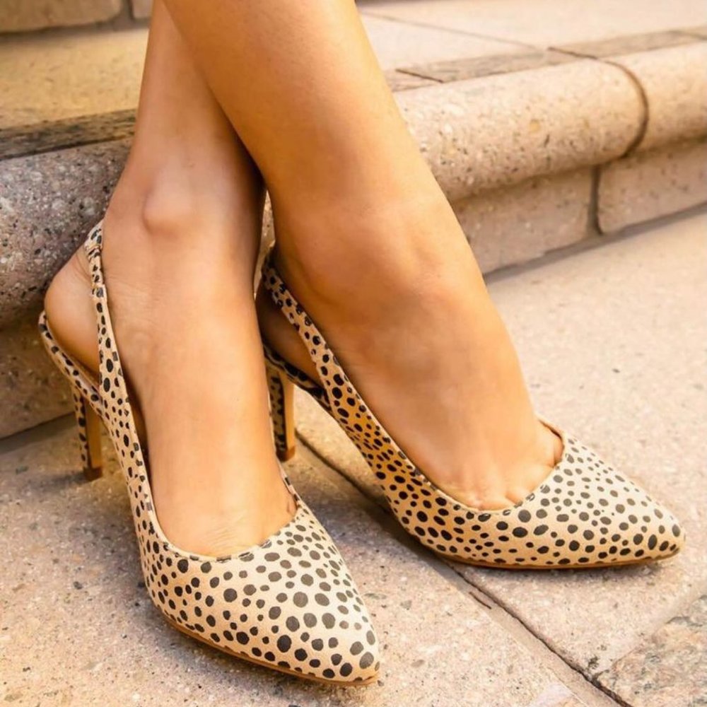 $15 HOST PICK 🎊 sling back pumps